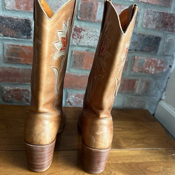 Frye Women's Tan Leather Western Boots - Picture 2 of 8